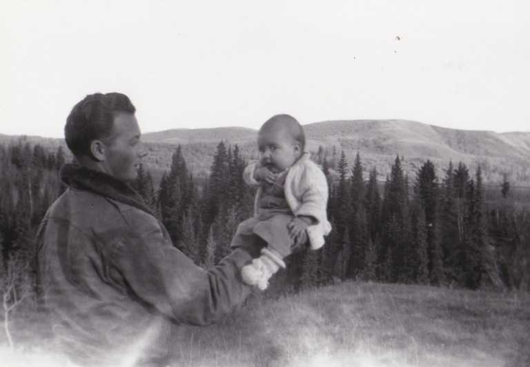 030 Papa with Baby Mom